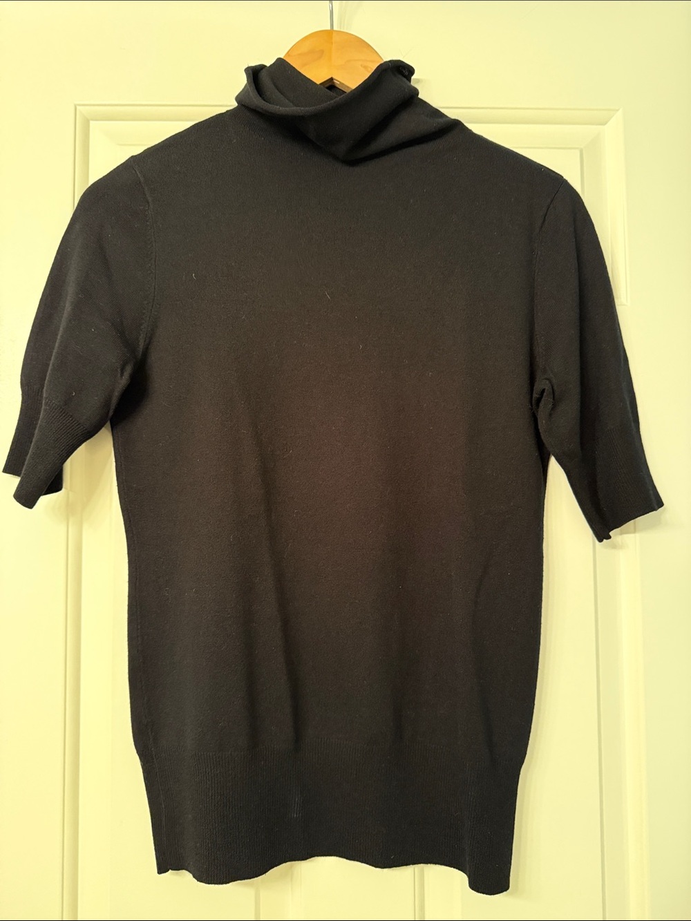 Classiques Entier Black Short-Sleeve Turtleneck Sweater. Size small.
